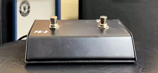 Hughes & Kettner - FS-2 2-Button Footswitch With LEDs 2